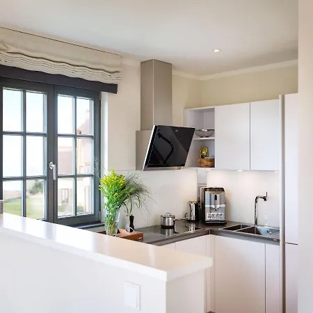 Ferienhaus Reetland Am - Premium Reetdachvilla Mit 3 Schlafzimmern, Sauna Und Kamin E10