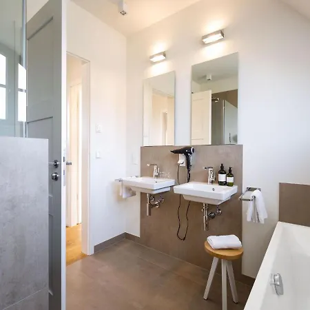 Reetland Am - Premium Reetdachvilla Mit 3 Schlafzimmern, Sauna Und Kamin E10 *