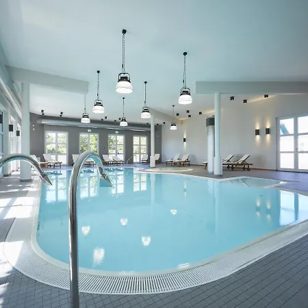 Reetland Am - Premium Reetdachvilla Mit 3 Schlafzimmern, Sauna Und Kamin E10 Holiday home Dranske